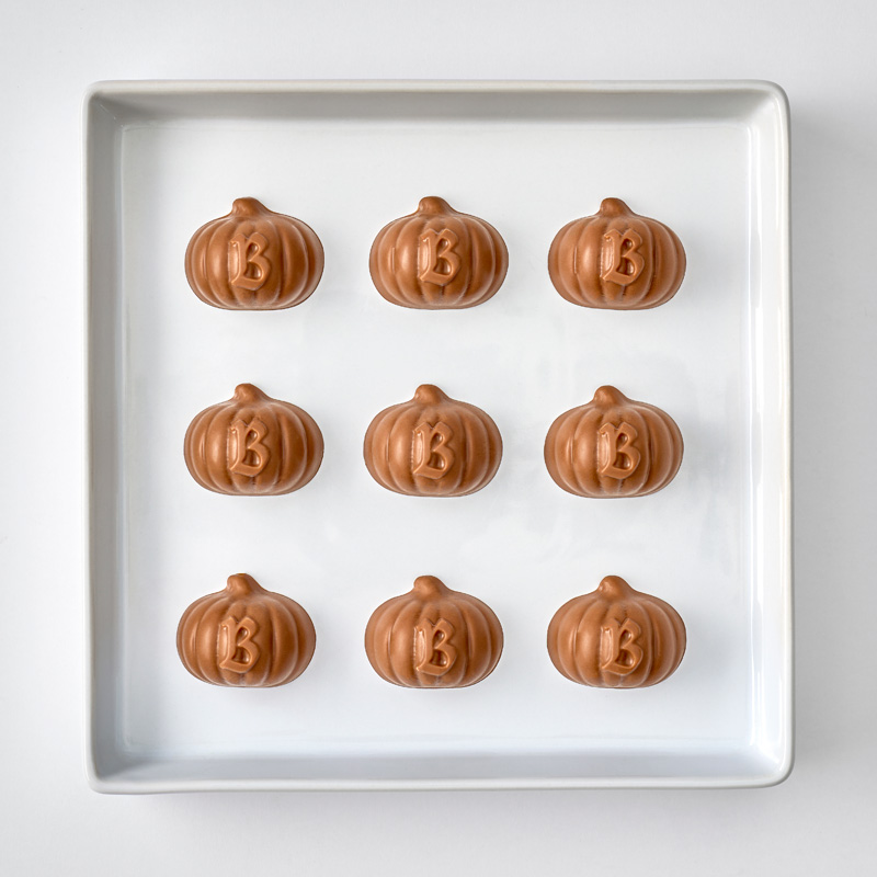 HALLOWEEN 2026 Bissinger's Milk Pumpkin Spice Caramel Pumpkins 9 PC