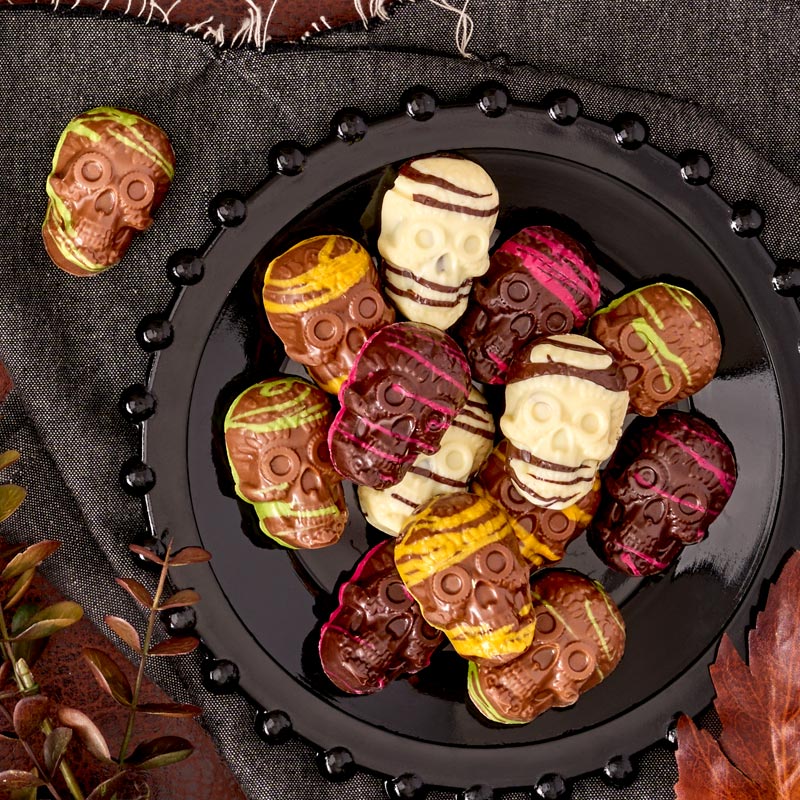 HALLOWEEN 2026 Bissinger's Halloween Skull Collection - 16 PC