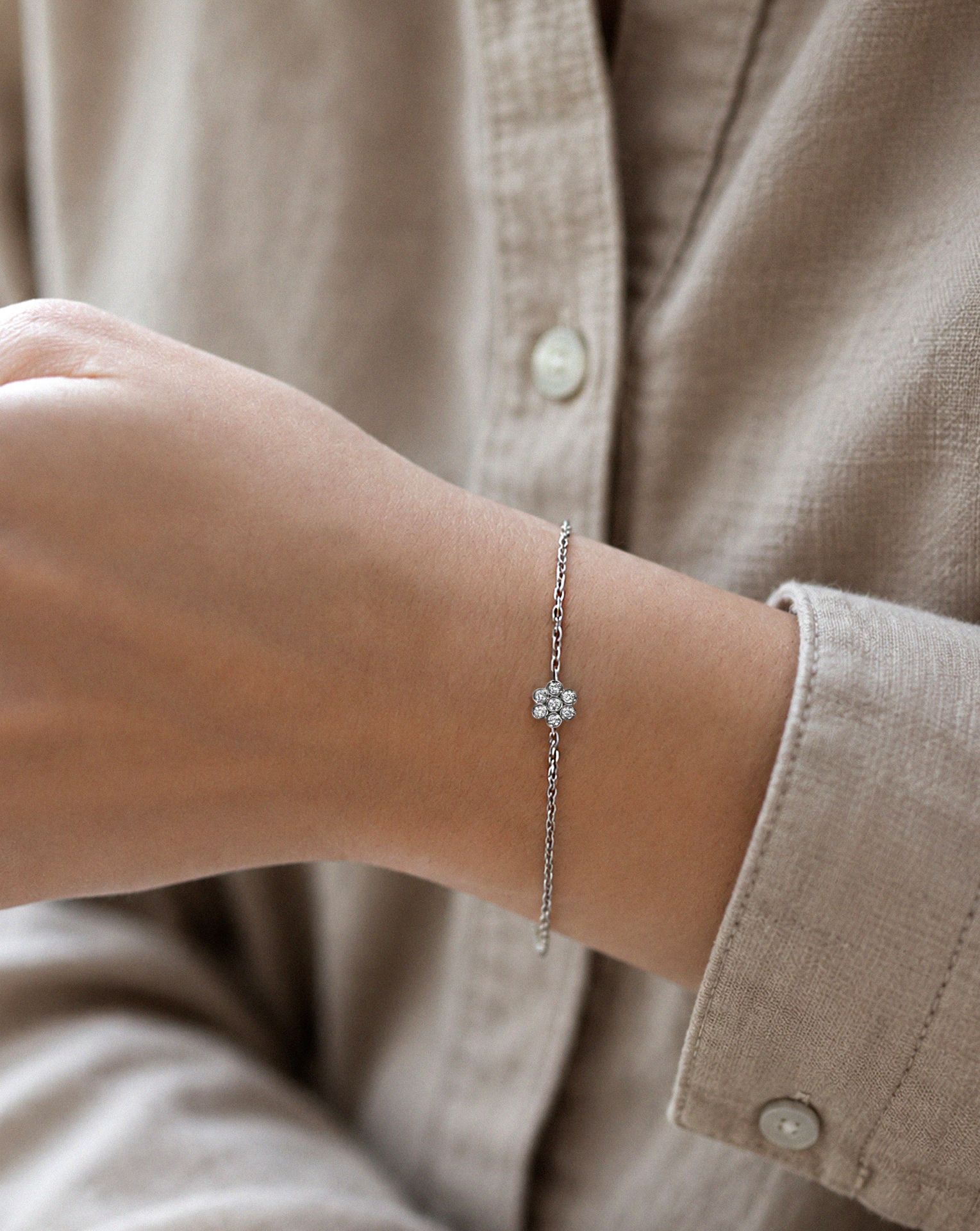Diamond Flower Chain Bracelet 18K Gold